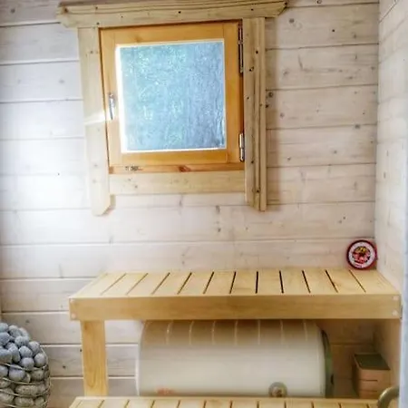 Well-equipped Summerhouse With Sauna In Lejlighed