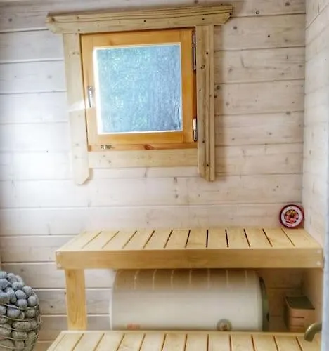 Well-equipped Summerhouse With Sauna In Apartamento