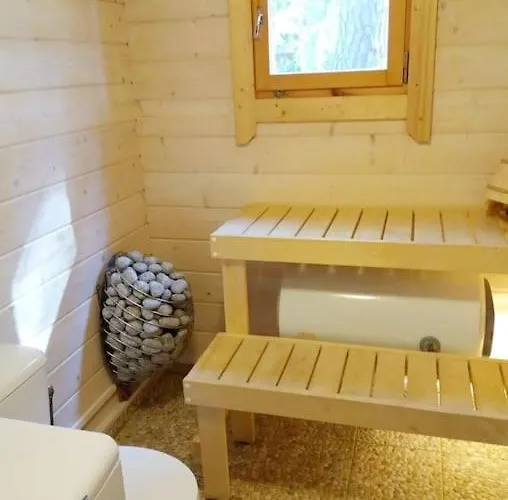 Well-equipped Summerhouse With Sauna In דירה